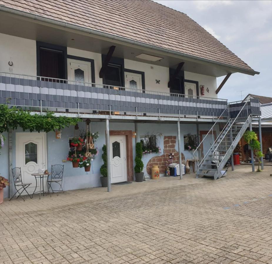 Nur 10 Gehminuten Vom Europapark & Rulantica - W9 Rust Luaran gambar
